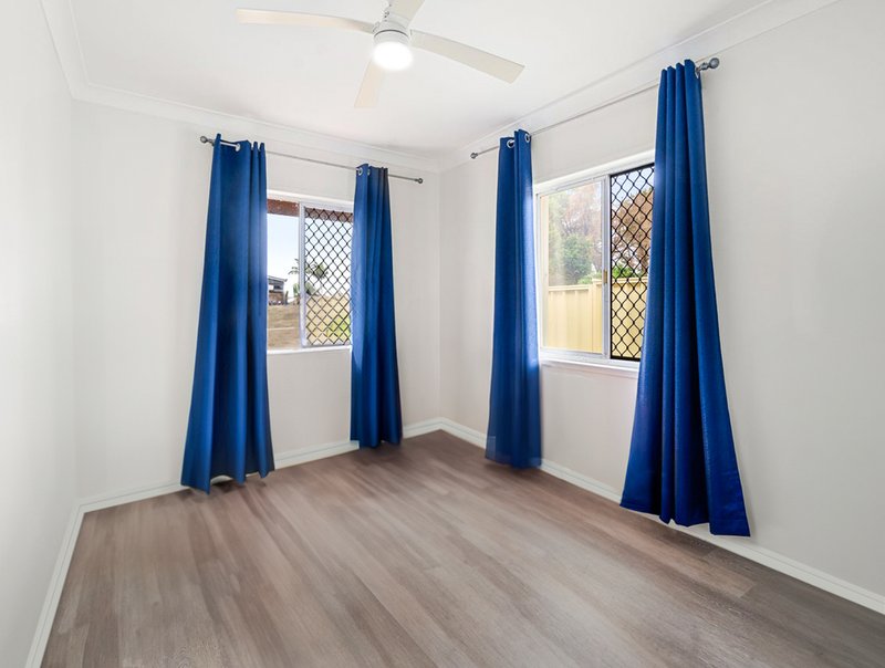 Photo - 2/2 Soho Street, Hillcrest QLD 4118 - Image 4