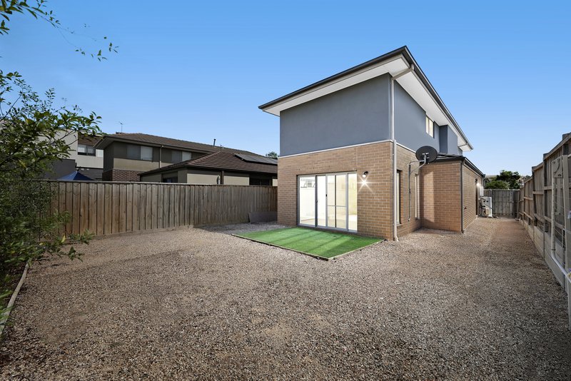 Photo - 22 Sommerville Avenue, Mernda VIC 3754 - Image 2