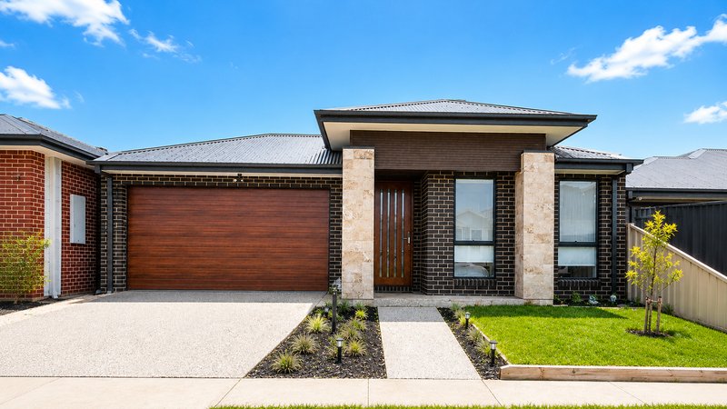 Photo - 22 Sonia Crescent, Greenvale VIC 3059 - Image 1