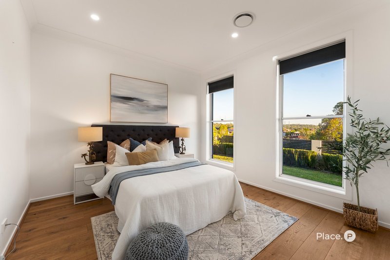 Photo - 22 Southview Crescent, Carindale QLD 4152 - Image 15