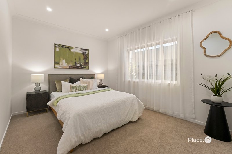 Photo - 22 Southview Crescent, Carindale QLD 4152 - Image 17