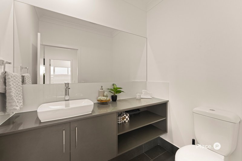 Photo - 22 Southview Crescent, Carindale QLD 4152 - Image 20