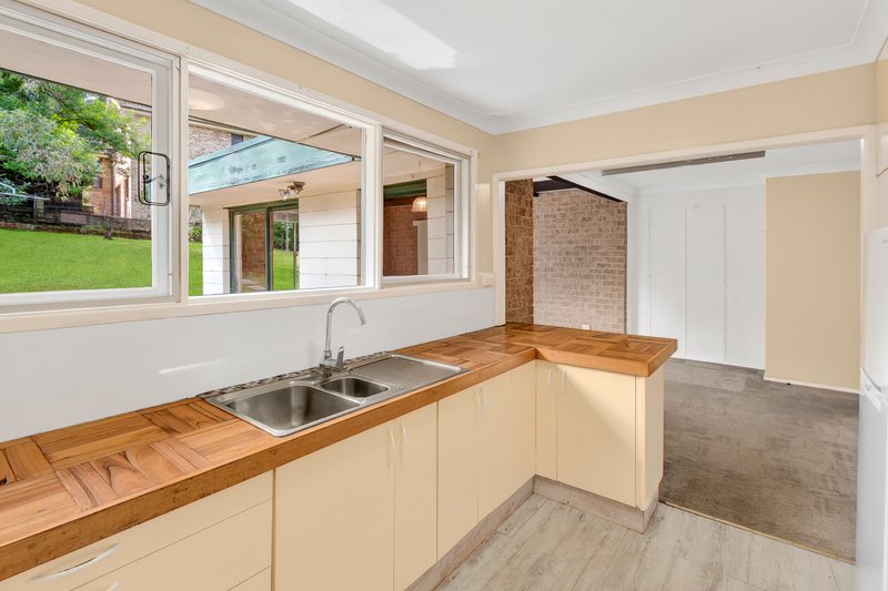 Photo - 22 Springvale Avenue, Frenchs Forest NSW 2086 - Image 4