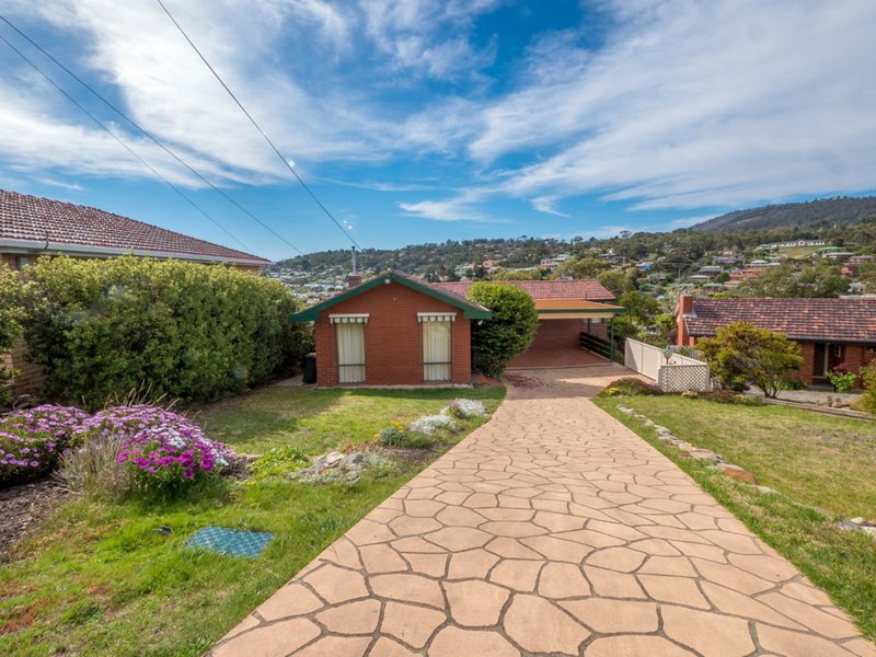 22 St Helens Street, Lindisfarne TAS 7015