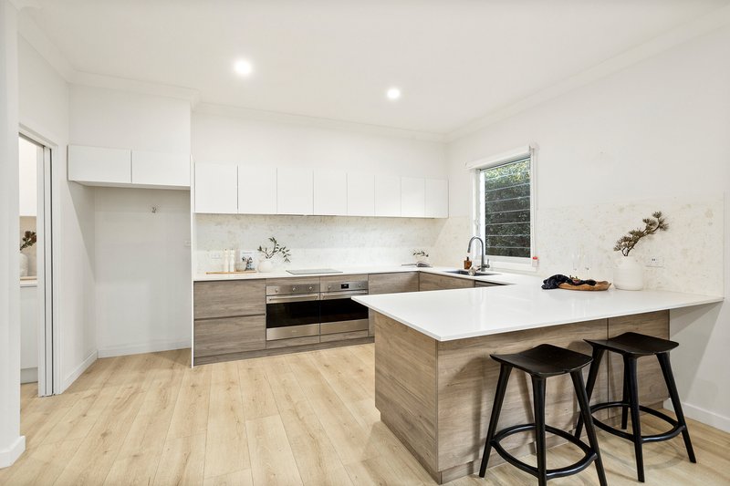 Photo - 22 St Johns Avenue, Mangerton NSW 2500 - Image 3