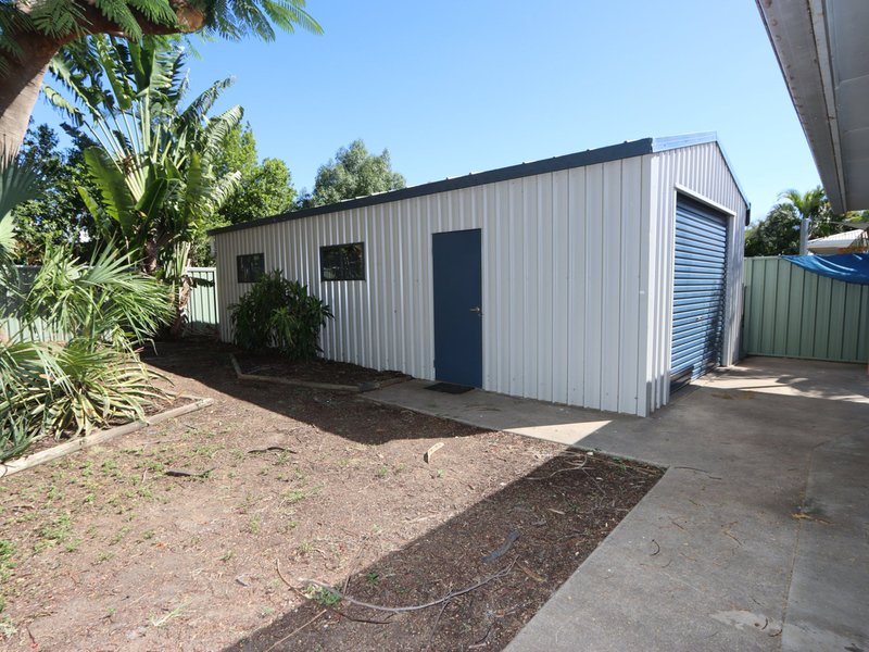 Photo - 22 Staal Crescent, Emerald QLD 4720 - Image 13