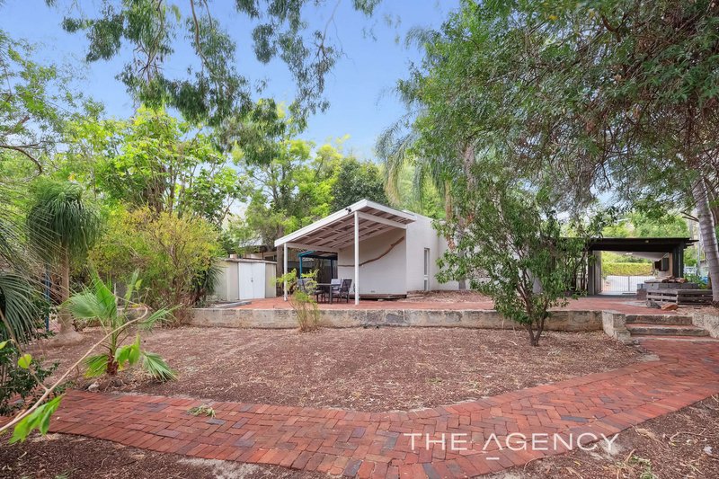 Photo - 22 Stirling Close, Swan View WA 6056 - Image 4