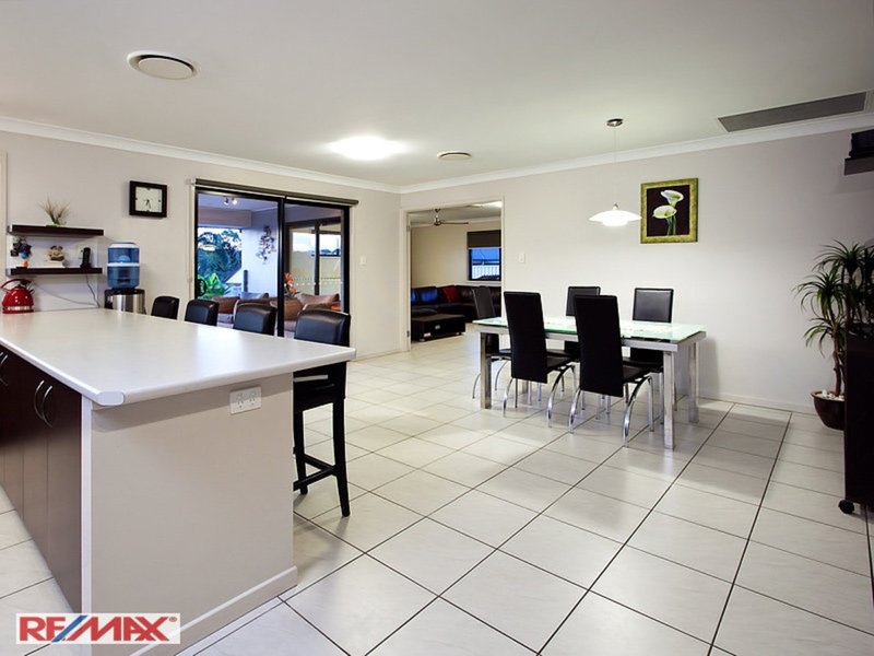 Photo - 22 Stonebrook Ct , Cashmere QLD 4500 - Image 6