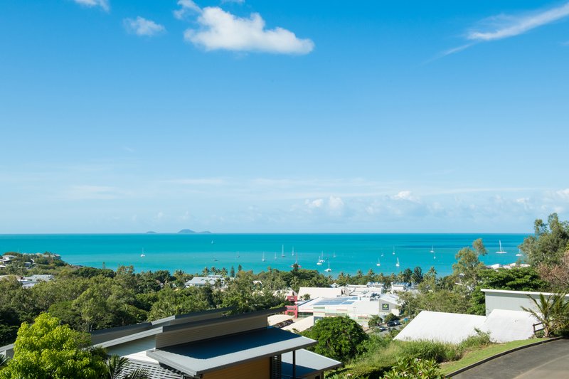 Photo - 22 Stonehaven Court, Airlie Beach QLD 4802 - Image 3