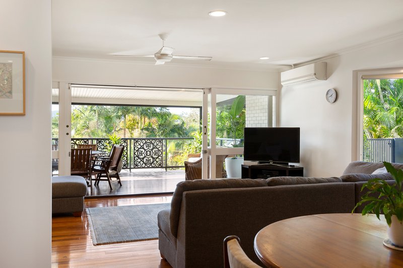 Photo - 22 Strathspey Street, Kenmore QLD 4069 - Image 5