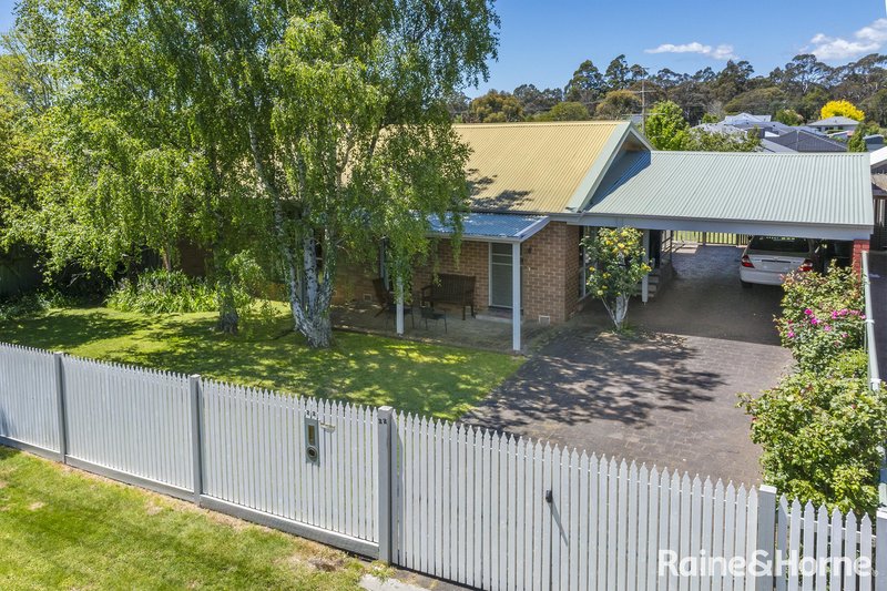 22 Stuart Drive, Woodend VIC 3442