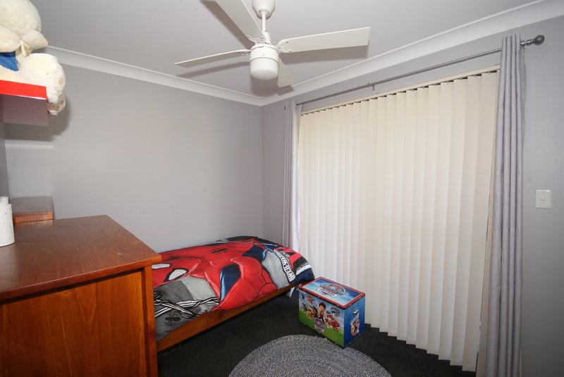 Photo - 22 Studzor Street, Warnbro WA 6169 - Image 12