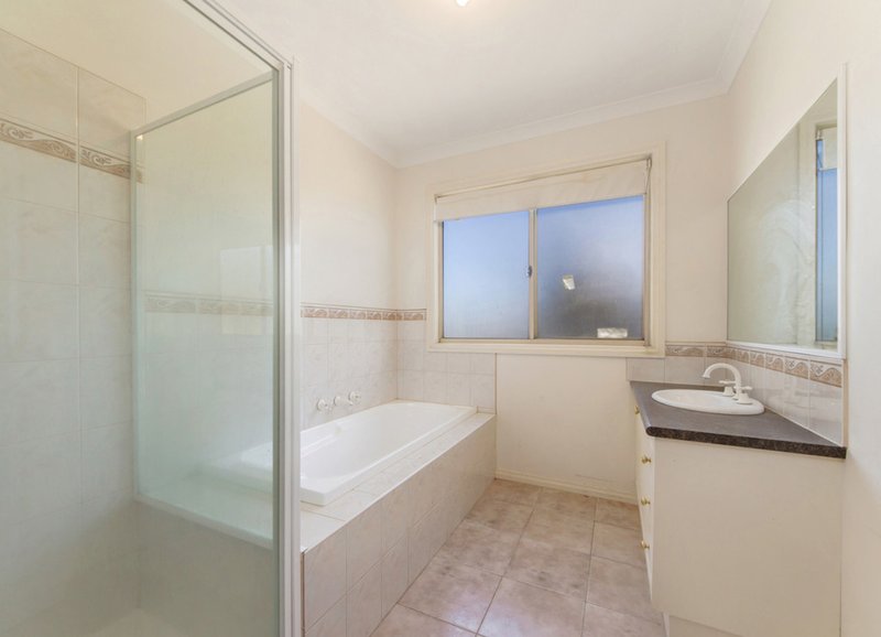 Photo - 22 Sullivan Road, Cairnlea VIC 3023 - Image 5