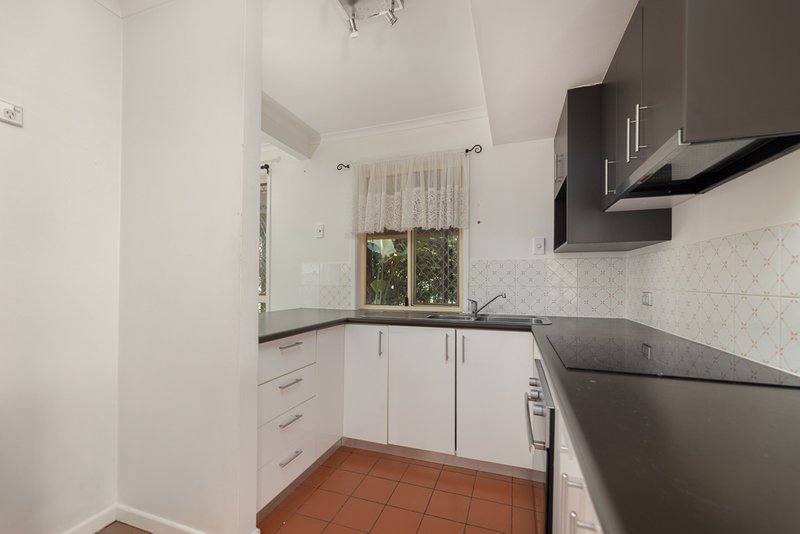 Photo - 22 Summerfields Drive, Caboolture QLD 4510 - Image 3