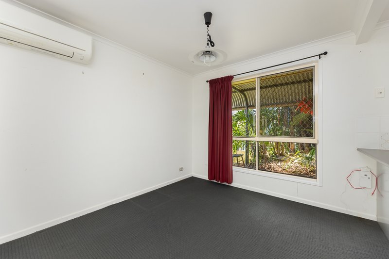 Photo - 22 Summerfields Drive, Caboolture QLD 4510 - Image 10