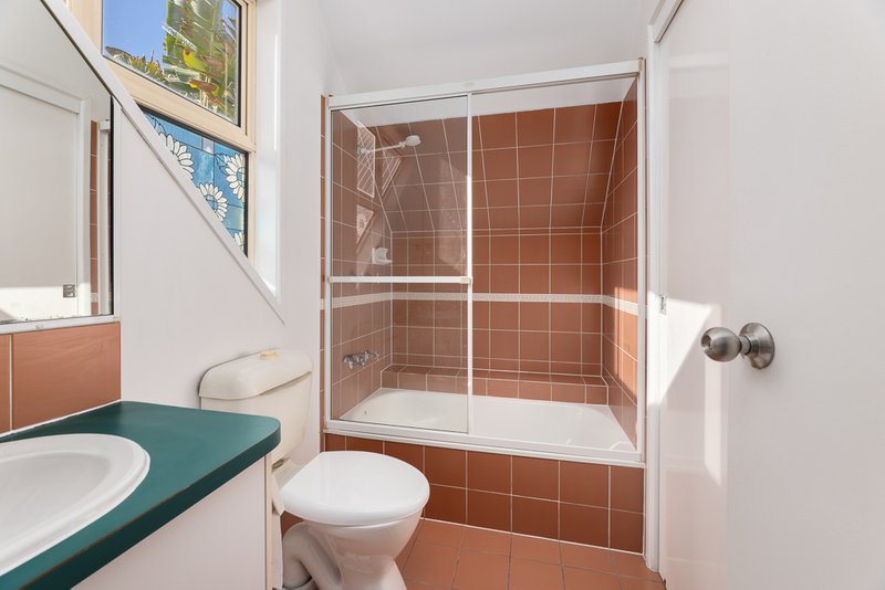 Photo - 22 Summerfields Drive, Caboolture QLD 4510 - Image 11
