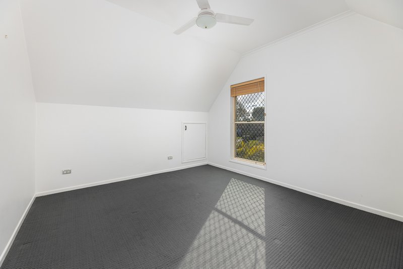Photo - 22 Summerfields Drive, Caboolture QLD 4510 - Image 12