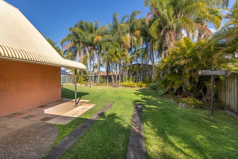 Photo - 22 Summerfields Drive, Caboolture QLD 4510 - Image 14