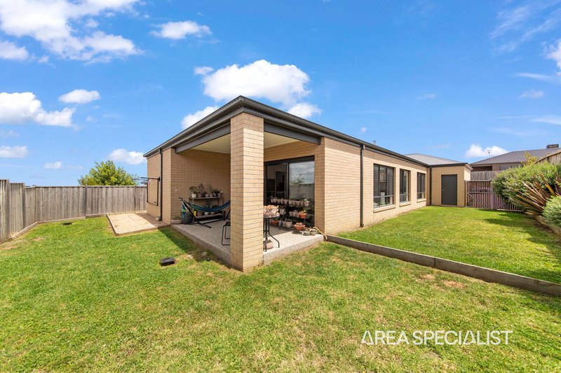 Photo - 22 Summerhill Drive, Pakenham VIC 3810 - Image 8