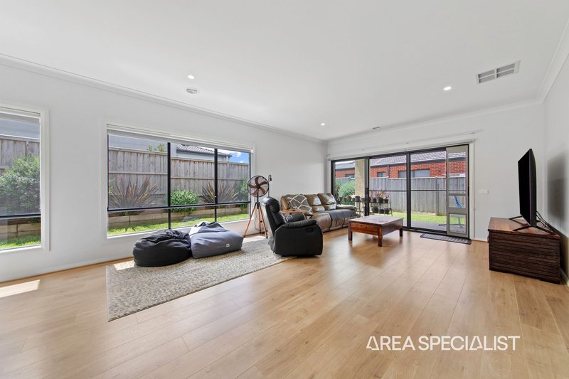 Photo - 22 Summerhill Drive, Pakenham VIC 3810 - Image 15