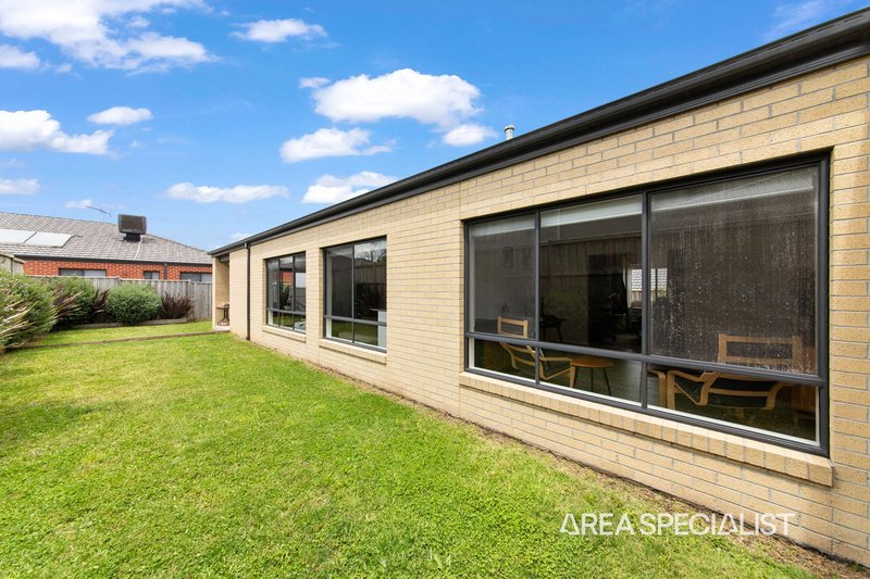 Photo - 22 Summerhill Drive, Pakenham VIC 3810 - Image 23