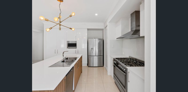 Photo - 22 Sunbury Street, Pallara QLD 4110 - Image 2