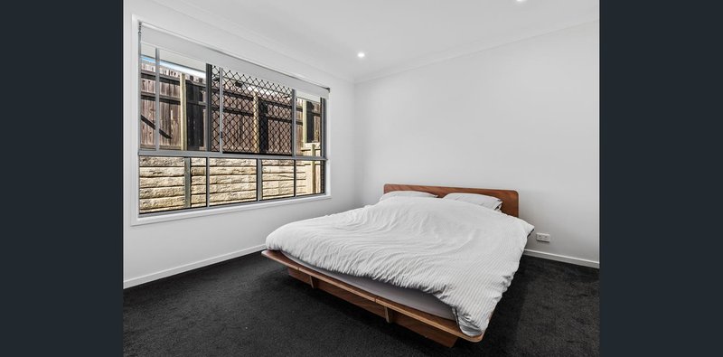 Photo - 22 Sunbury Street, Pallara QLD 4110 - Image 6