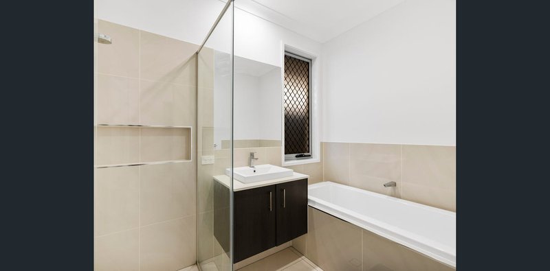 Photo - 22 Sunbury Street, Pallara QLD 4110 - Image 11