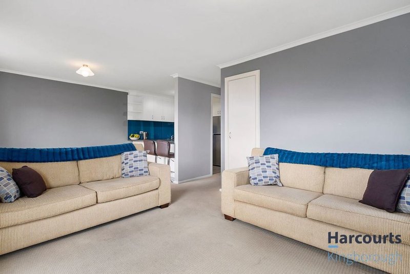 Photo - 2/2 Suncoast Drive, Blackmans Bay TAS 7052 - Image 2