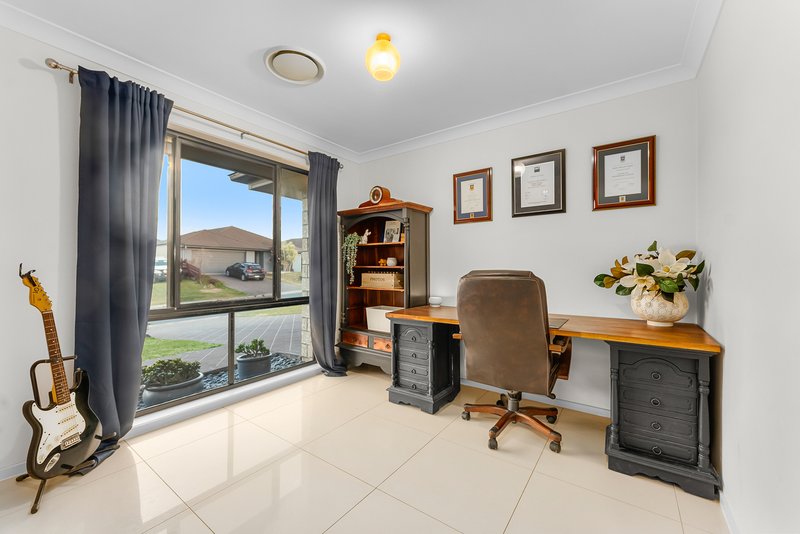 Photo - 22 Sunstone Circuit, Mango Hill QLD 4509 - Image 24