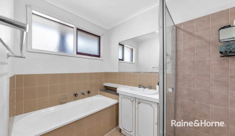 Photo - 22 Taddor Drive, Cranbourne VIC 3977 - Image 6