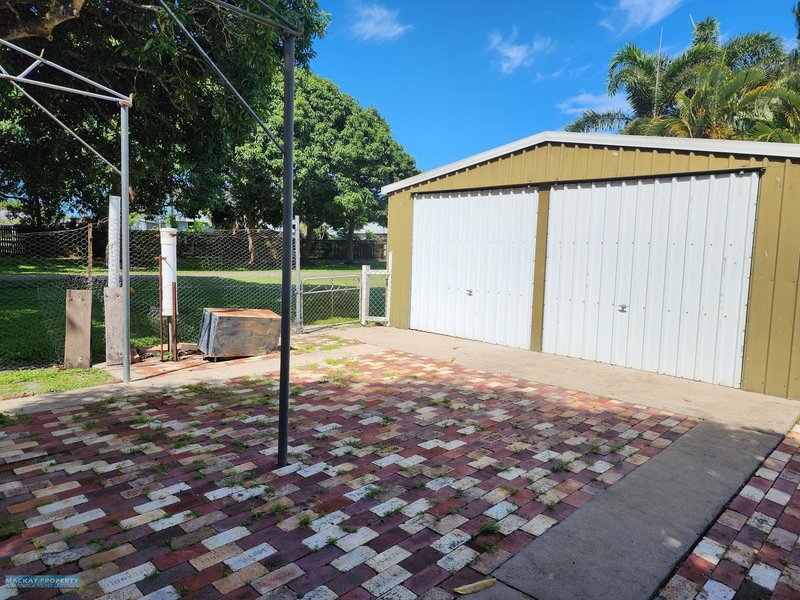 Photo - 22 Tait Street, West Mackay QLD 4740 - Image 3