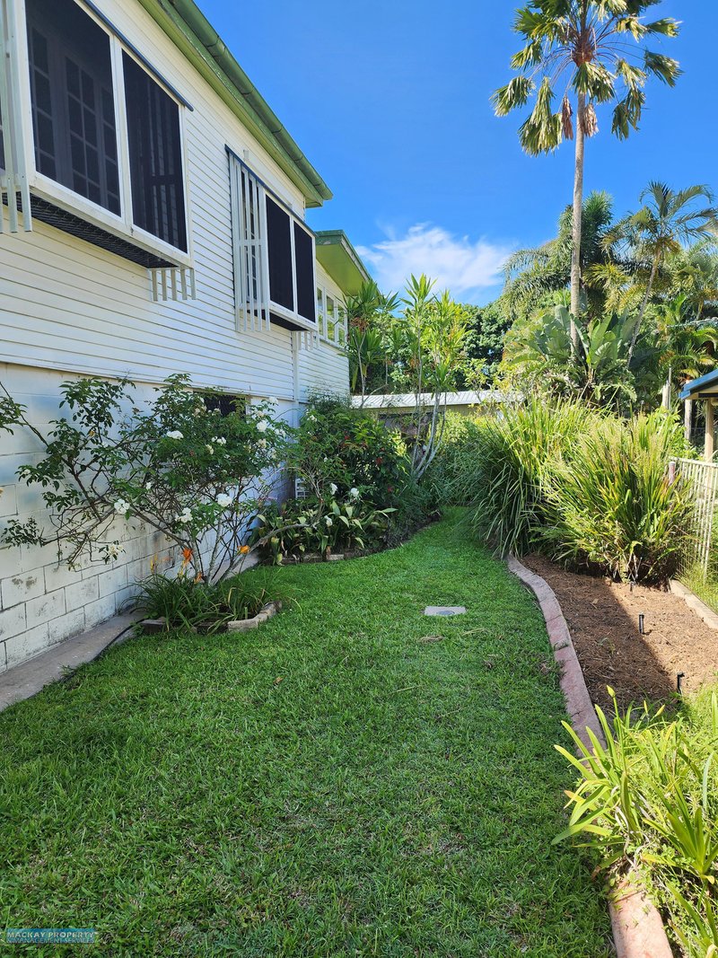 Photo - 22 Tait Street, West Mackay QLD 4740 - Image 15