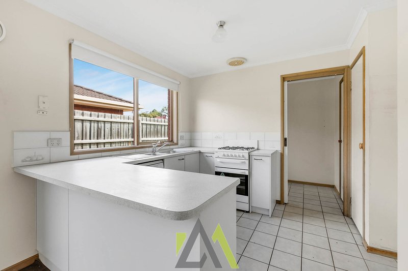 Photo - 22 Taketa Crescent, Frankston VIC 3199 - Image 3