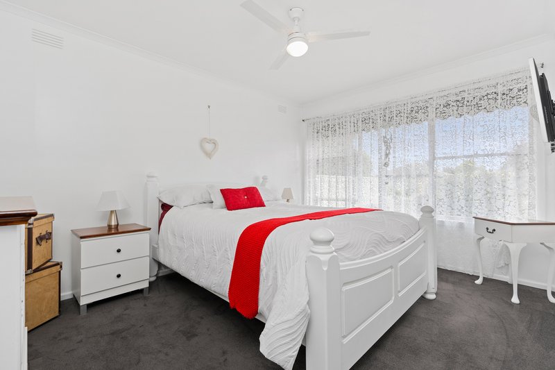 Photo - 22 Talpa Crescent, Corio VIC 3214 - Image 4