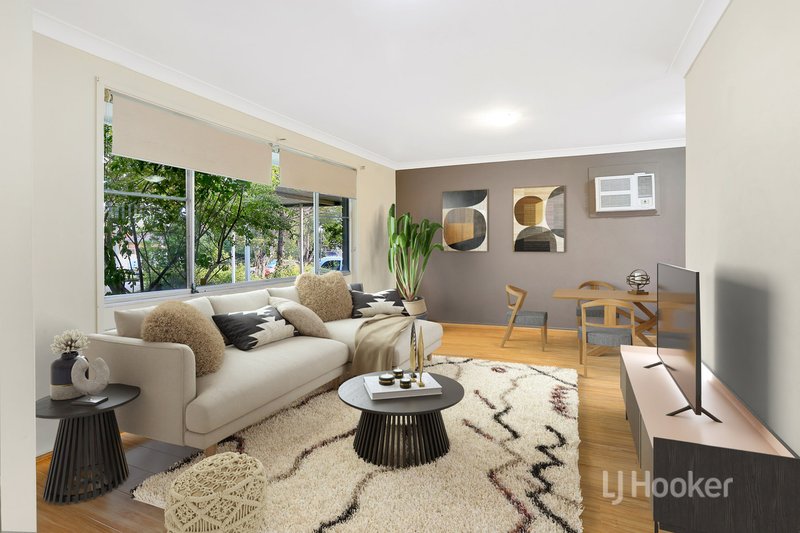 Photo - 22 Tambaroora Crescent, Marayong NSW 2148 - Image 3