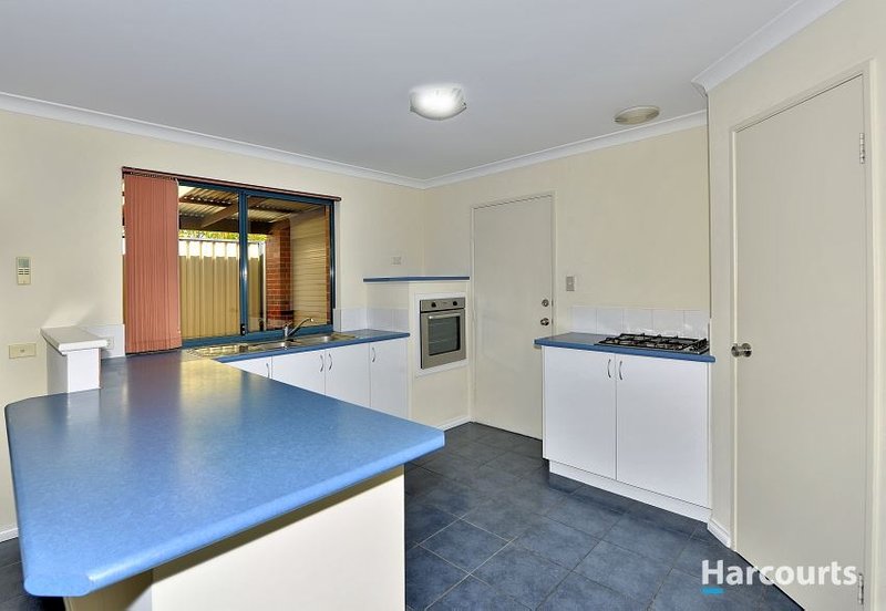 Photo - 22 Tammin Court, Dawesville WA 6211 - Image 9