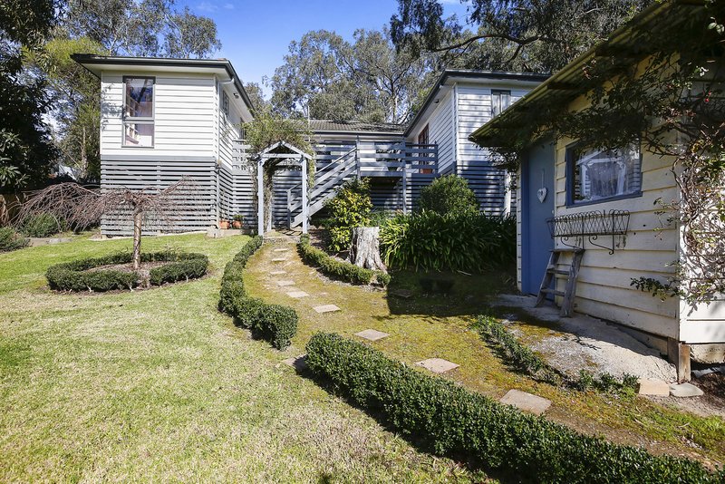 Photo - 22 Tarhilla Drive, Launching Place VIC 3139 - Image 6