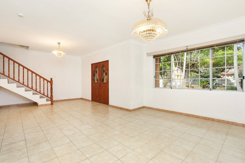 Photo - 22 Tavistock Road, Homebush West NSW 2140 - Image 3