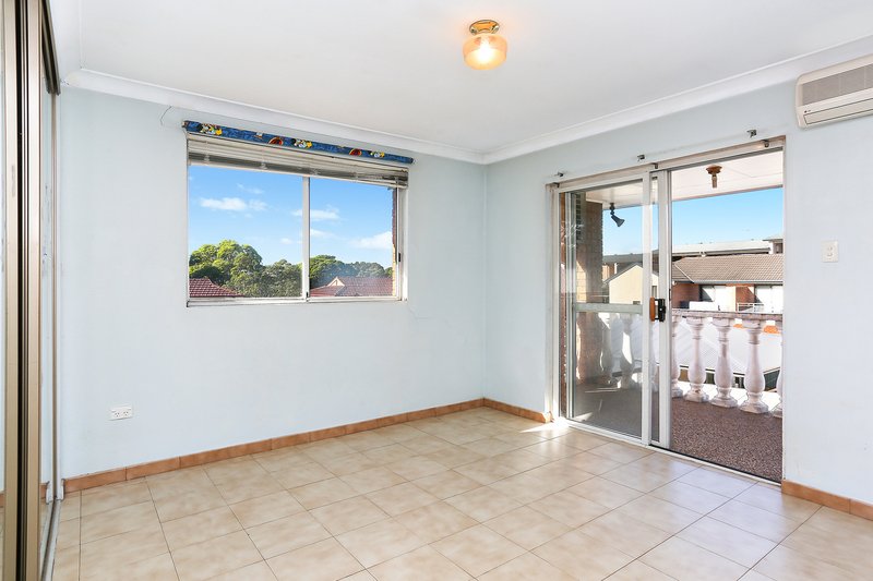 Photo - 22 Tavistock Road, Homebush West NSW 2140 - Image 5