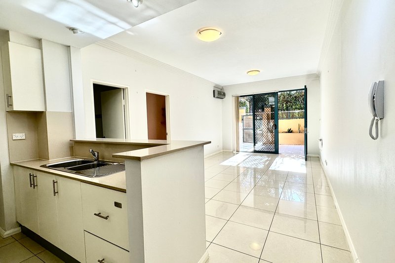 Photo - 2/2 Tavistock Road, Homebush West NSW 2140 - Image 8