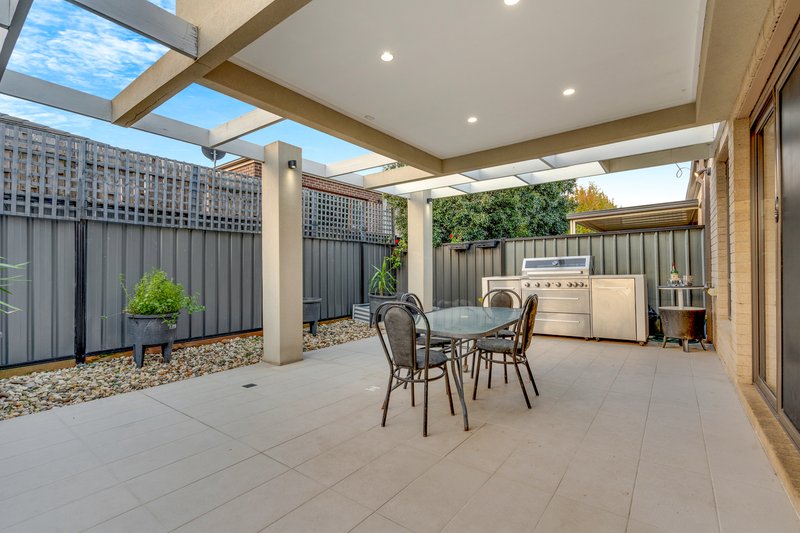 Photo - 22 Taylan Street, Craigieburn VIC 3064 - Image 18