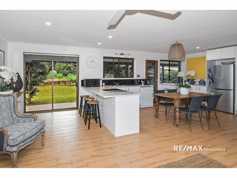 Photo - 22 Teak Street, Maleny QLD 4552 - Image 6