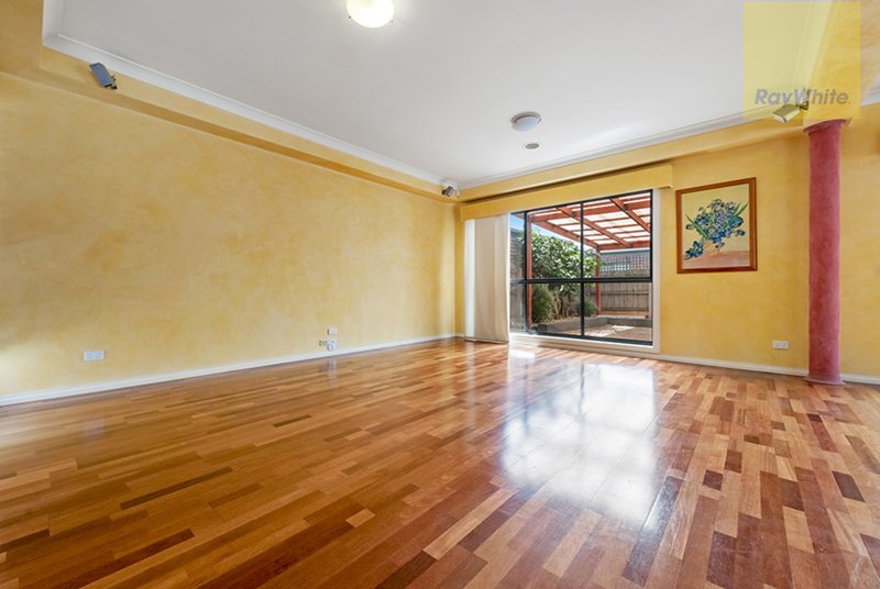 Photo - 22 Thames Way, Roxburgh Park VIC 3064 - Image 5