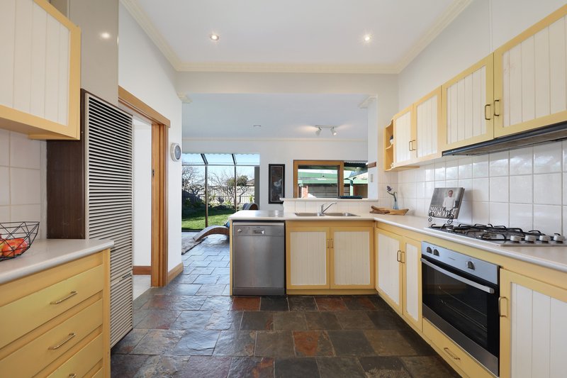 Photo - 22 The Highway, Bentleigh VIC 3204 - Image 5