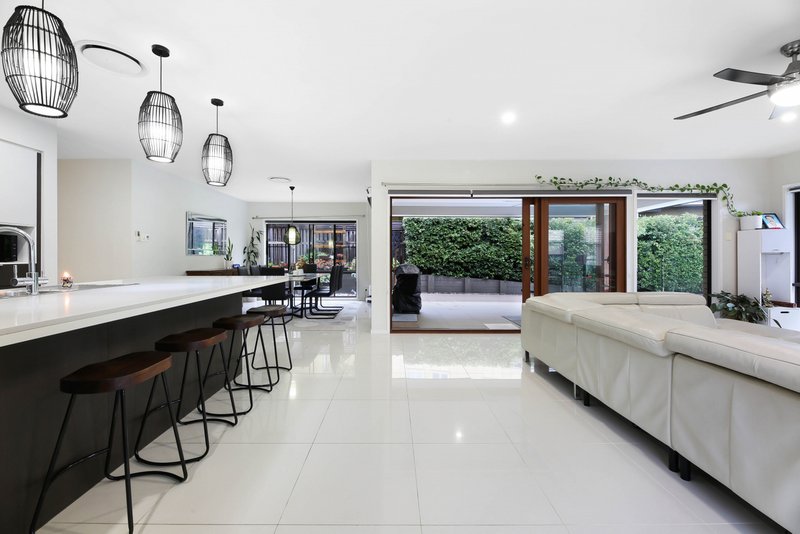 Photo - 22 The Links , Robina QLD 4226 - Image 11