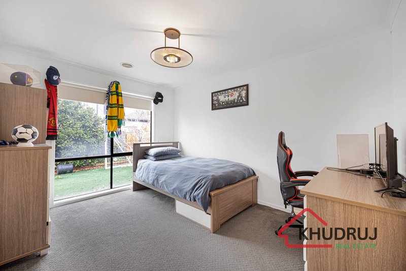 Photo - 22 Thomas Carr Drive, Tarneit VIC 3029 - Image 14