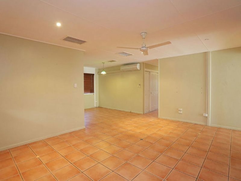 Photo - 22 Thomson Road, Mount Isa QLD 4825 - Image 3