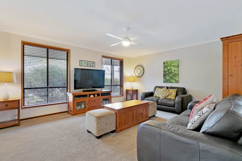 Photo - 22 Thorngate Drive, Paralowie SA 5108 - Image 5