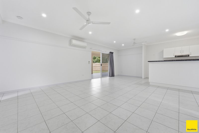 Photo - 22 Timberlea Drive East , Bentley Park QLD 4869 - Image 7
